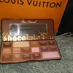 Chocolate Bar from Too Faced!!! 😍😍😍😍🙌🙌🙌